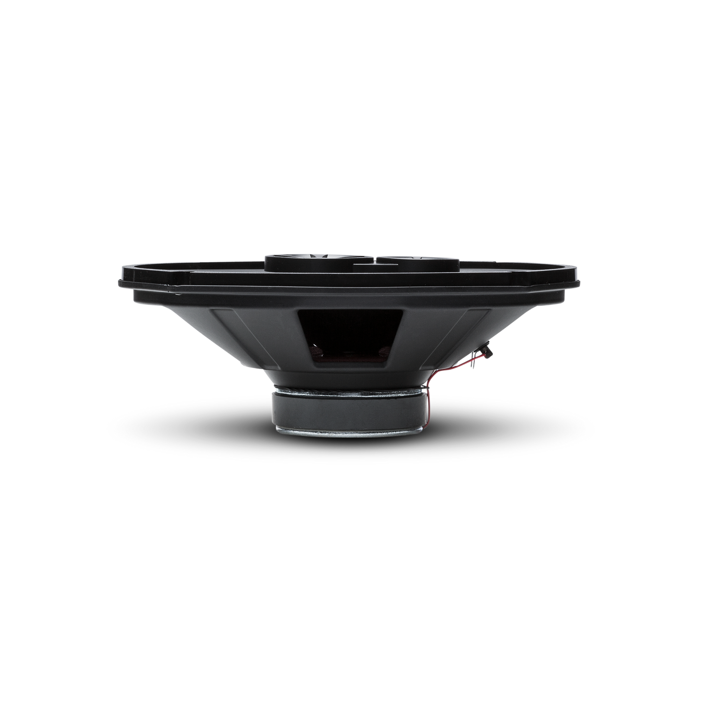 Altavoz prime de rango completo de 6X9pg y 3 vías.