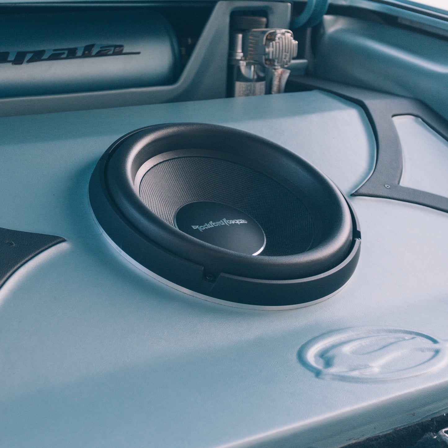 POTENCIA DE SUBWOOFER SIMPLE T2 DE 13 Y 1 OHMIO.